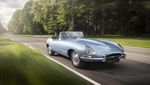 Mobil Jadul Jaguar Antar Pangeran Harry ke Resepsi Pernikahan