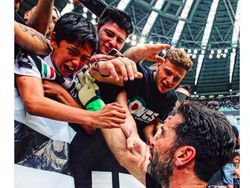 Netizen Haru dan Bangga Melepas Buffon