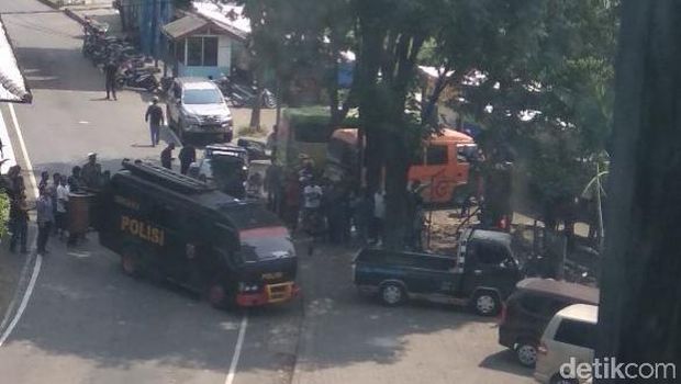 Tas Mencurigakan di Terminal Pandaan Berisi Pakaian dan Ijazah
