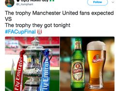 Manchester United dan Mourinho Jadi Bahan Meme Menyakitkan