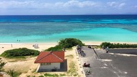 Punya nuansa tropis, waktu terbaik untuk menikmati Hateruma adalah bulan Desember-Juni. Traveler bisa terbang dari Kansai atau Tokyo menuju Ishigaki. Setelah itu dilanjutkan naik ferry menuju Hateruma. (aya814k/Instagram)