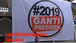 Foto: Panas #2019GantiPresiden dari Kaus hingga Takjil