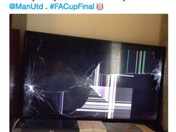 Manchester United dan Mourinho Jadi Bahan Meme Menyakitkan