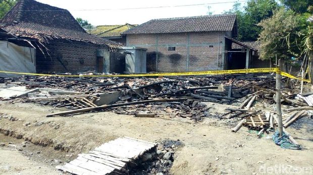 Minta Uang Buat Nebus HP Tidak Diberi, Agung Bakar Rumah Ortu