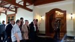 Foto: Momen Kedatangan Anwar Ibrahim di Kediaman BJ Habibie