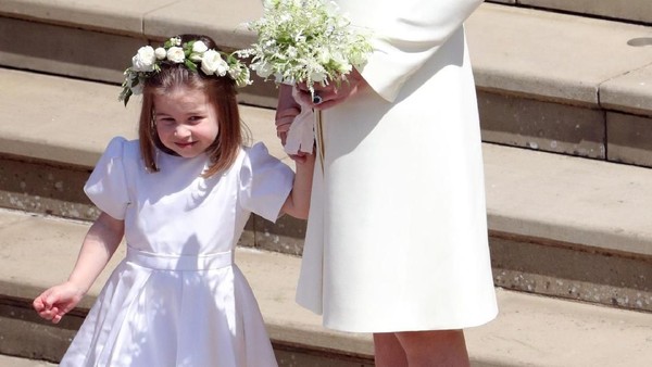 10 Topi Cantik nan Eksentrik Para Tamu di Royal Wedding 2018