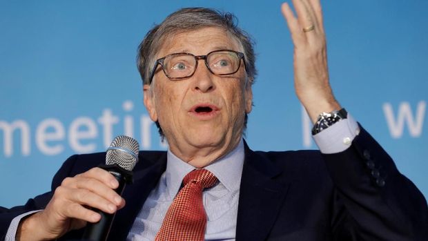 Bill Gates menyarankan untuk social distancing.