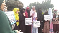 Foto: Komunitas perempuan bercadar di aksi CFD (Nur Azizah Rizqi/detikcom)