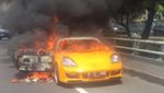 Ini Mobil Toyota MR2 Spyder yang Terbakar di Tol Slipi