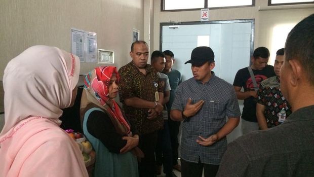 Jenguk Polantas Gowa yang Ditabrak Oknum TNI, Kodam Minta Maaf