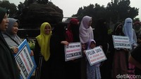 Aksi-aksi tersebut digelar untuk menghilangkan Islamofobia. (Nur Azizah Rizqi/detikcom)