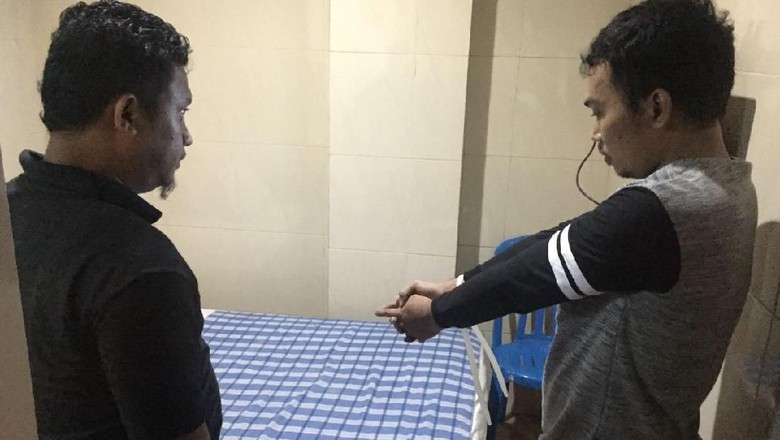 Pria di Tangsel Ditangkap Usai Perkosa ABG 10 Kali dan Merekamnya Pria di Tangsel Ditangkap Usai Perkosa ABG 10 Kali dan Merekamnya