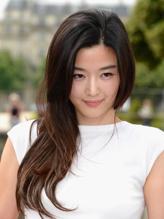 Aktris kawakan Korea Selatan, Jun Ji Hyun, terpilih di urutan 14. (Foto: Getty Images, Istimewa)