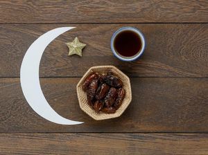 Infused Water Kurma Vs Kurma Kering, Mana yang Lebih Sehat?