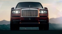 Dalam hal eksterior, ada sedikit jiwa Phantom disana mulai dari grille yang masih dipertahankan, mata yang sipit, dan juga bagian bokongnya. Foto: Rolls-Royce