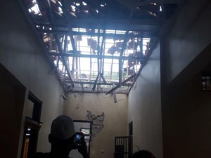 Ledakan Hancurkan Polsek Gili, Berapa Banyak Bom Ikan yang Meledak?