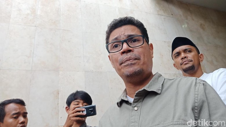 Ini Kicauan Faizal Assegaf yang Sebut PKS Terkait Bom Surabaya Ini Kicauan Faizal Assegaf yang Sebut PKS Terkait Bom Surabaya