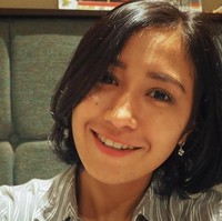 Tak hanya memukau di arena pertandingan karate, pada sehari-hari Sisil juga memesona. Foto: Instagram @orasisilia