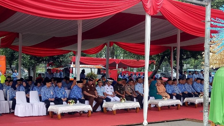 Sandiaga Pimpin Upacara Hari Kebangkitan Nasional di Monas Sandiaga Pimpin Upacara Hari Kebangkitan Nasional di Monas