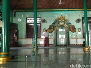 Waktu Adzan Kota Cirebon dan Sekitarnya, Senin 20 Oktober 2025