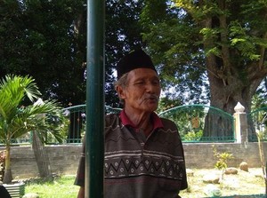 Kisah Juru Kunci Makam Raja Islam Pertama di Nusantara