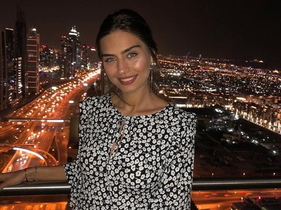 Foto: Liburan ala Amine Gulse, Si Cantik Kekasih Mesut Ozil Foto: Liburan ala Amine Gulse, Si Cantik Kekasih Mesut Ozil