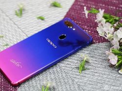 Tampilan Menawan Oppo R15 Nebula
