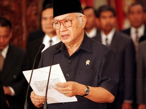 Beragam Tanggapan atas Gelar Pahlawan Nasional Soeharto