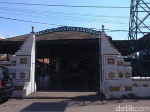 Foto: Masjid Peninggalan Kesultanan Cirebon