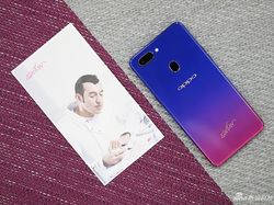 Tampilan Menawan Oppo R15 Nebula