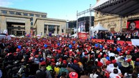 Penampakan pendukung Vargas yang hadir dalam kampanye terakhir (Foto: Dok. REUTERS/Jaime Saldarriaga)