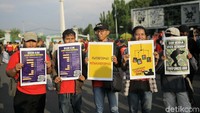 Aksi ini dilakukan dalam memperingati 20 tahun reformasi.