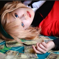 Wanita yang juga seorang cosplayer Jepang ini pun melakukan operasi plastik agar mirip dengan beberapa tokoh anime. Setelah menjalani bedah plastik, Meiji pun menjelma menjadi wanita cantik. Foto: Twitter