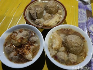 Bakso Yanto: Aduh Enaknya! Gurih Kenyal Bakso dari Kedai Bakso Berusia 44 Tahun