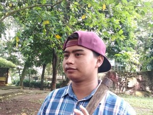 Pelempar Rokok ke Orang Utan Dihukum Menyapu Bunbin Bandung