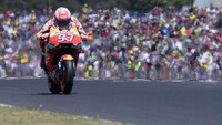 Setelah mengambil alih posisi pertama sebelum lap ke-10, Marquez tak lagi terkejar hingga garis finis. (Foto: Mirco Lazzari gp/Getty Images)