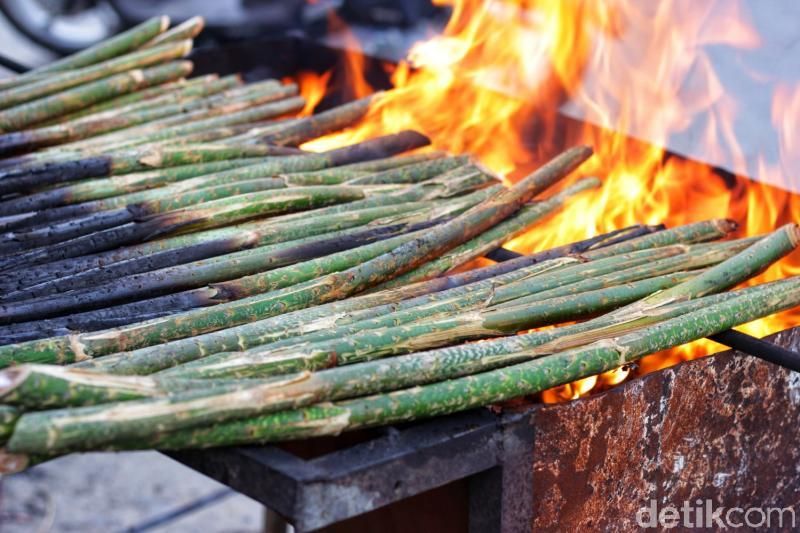 Pakkat, Makanan Khas Ramadan di Labuhanbatu berupa rotan muda yang dibakar