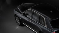 Bila Otolovers pecinta mobil yang bisa dibawa kemana saja dan memiliki kabin yang cukup luas atau Sport Utilize Vehicle (SUV), tak salah untuk melirik SUV termewah di dunia ini. Foto: Rolls-Royce