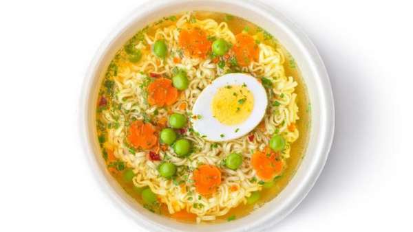 Makan Sahur dengan Mie Instan? Tambahkan 4 Bahan Ini Agar Lebih Sehat! Makan Sahur dengan Mie Instan? Tambahkan 4 Bahan Ini Agar Lebih Sehat!