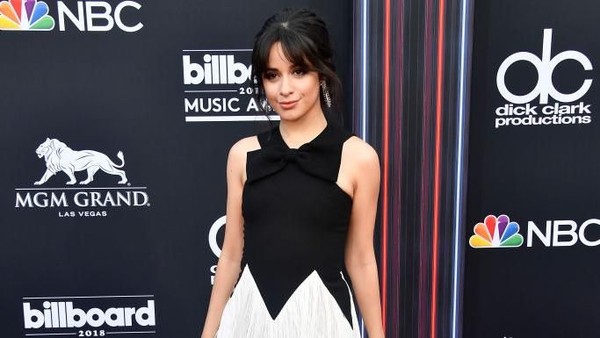 Daftar 10 Artis Berbusana Terbaik di Billboard Music Awards 2018