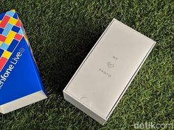 Unboxing Zenfone Live, Ponsel Layar Kekinian Harga Sejutaan