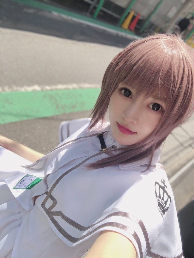 Selain operasi plastik yang dilakukannya, diet dan olahraga juga berkontribusi banyak pada transformasi fisiknya. Sejauh ini, ia telah kehilangan 12 kilogram sejak melakukan latihan harian, dan mengadopsi diet ketat dengan mengonsumsi salad, sup, dan yogurt. Foto: Twitter