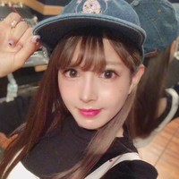 Dalam serangkaian tweetnya, pemilik akun @meme_metan mengungkapkan pekerjaan ekstensif yang dilakukan di wajahnya dalam rentang waktu dua bulan. Meiji pun mengungkapkan bahwa wajahnya kini sangat berbeda dari bagaimana awalnya ia terlihat. Foto: Twitter