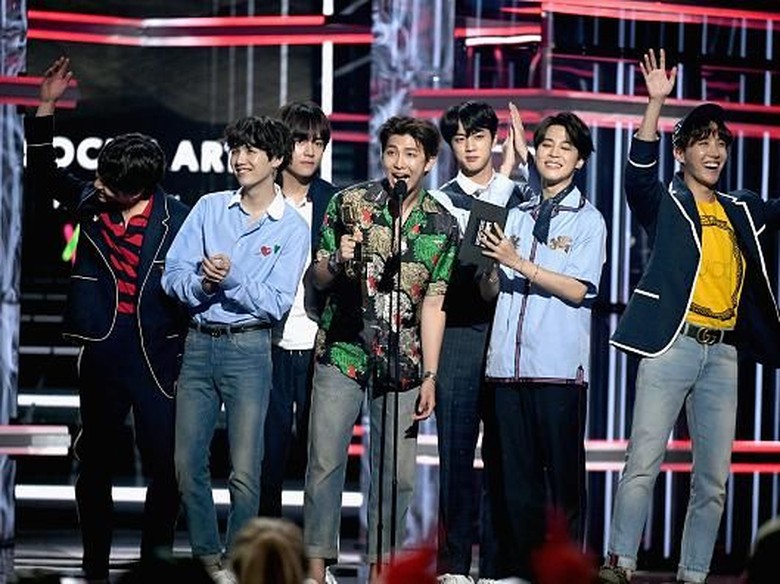 BTS Cetak Rekor Lewat MV Fake Love BTS Cetak Rekor Lewat MV Fake Love
