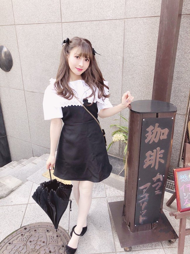  Meiji pun berbagi banyak foto tentang bagaimana penampilan dirinya sebelum dan sesudah prosedur operasi selesai. Perubahannya itu pun sangat signifikan. Foto: Twitter