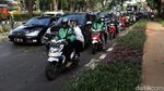 Penebangan Pohon Macetkan Jalan Asia Afrika Senayan