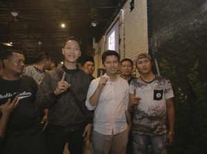 Sahur Bareng Pemuda Dolly, Emil Komitmen Tingkatkan Potensi UMKM