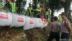 Penampakan Bantal di Jalur Alternatif Mudik Menuju Garut