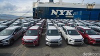 Salah satu pendatang baru yang bernasib mujur adalah Mitsubishi Xpander. Xpander dalam 11 bulan kiprahnya di industri otomotif Indonesia berhasil merangsek ke tempat kedua mobil terlaris di bawah Avanza. Total 70.679 Xpander terjual. Foto: Mitsubishi