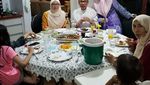 Intip Momen Makan Anwar Ibrahim, Politisi Malaysia Sahabat BJ Habibie